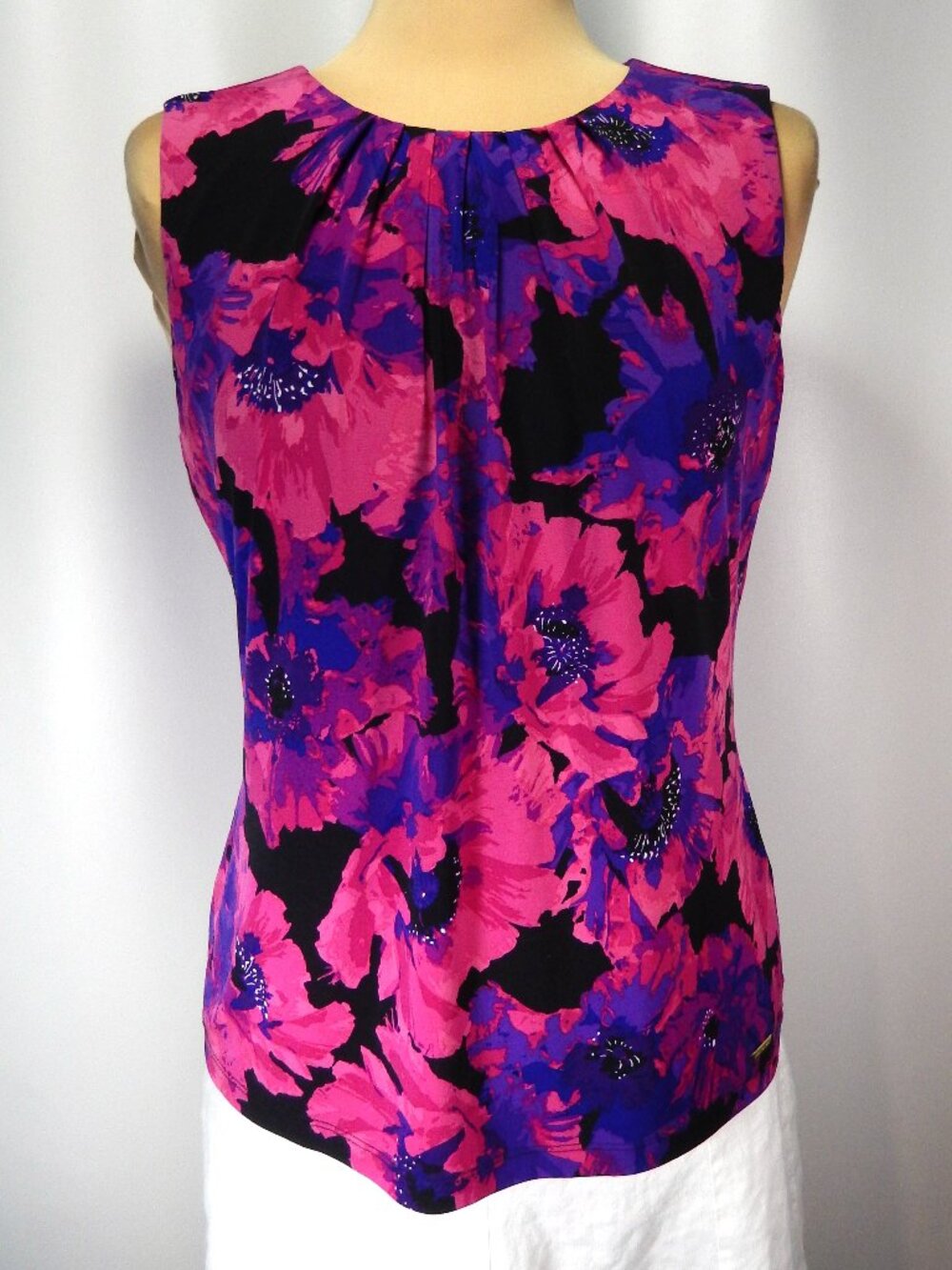 Calvin Klein Pleated Neck Dark Pinks & Purple Floral Sleeveless Career Large EUC
